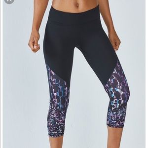 Fabletics salar statement powerhold capri